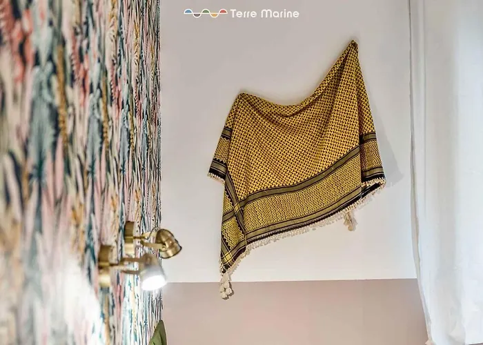 Globetrotter, Terremarine Διαμέρισμα *